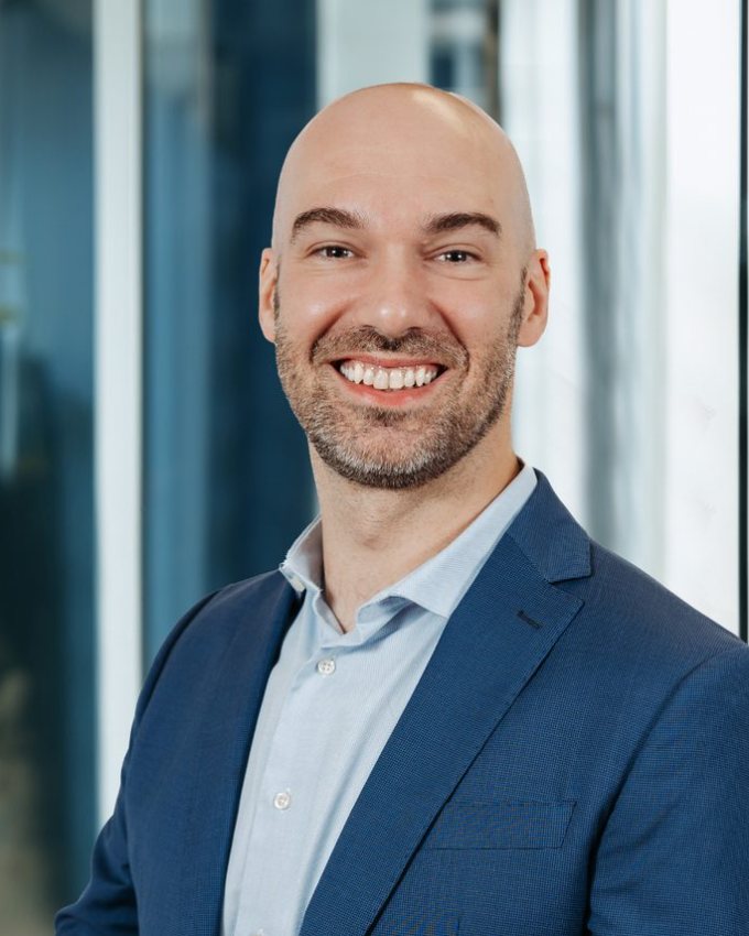 Portrait of Nico Tognara, fractional CHRO and SRV HR advisor