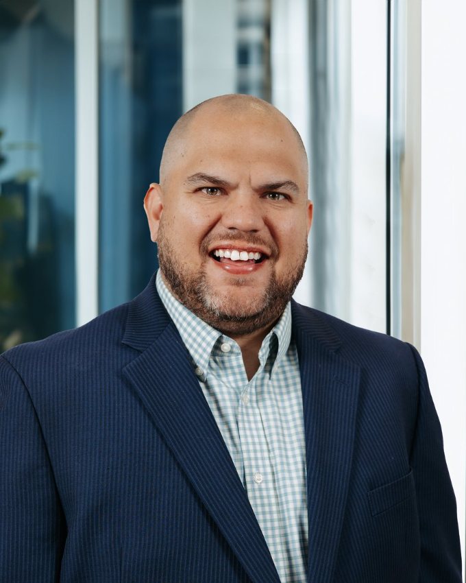 Portrait of Rickie Boado, fractional CHRO and people strategy advisor with SRV HR